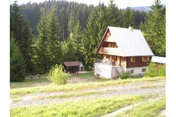 Slovensko Chata Kubínska hoľa, Exteriér